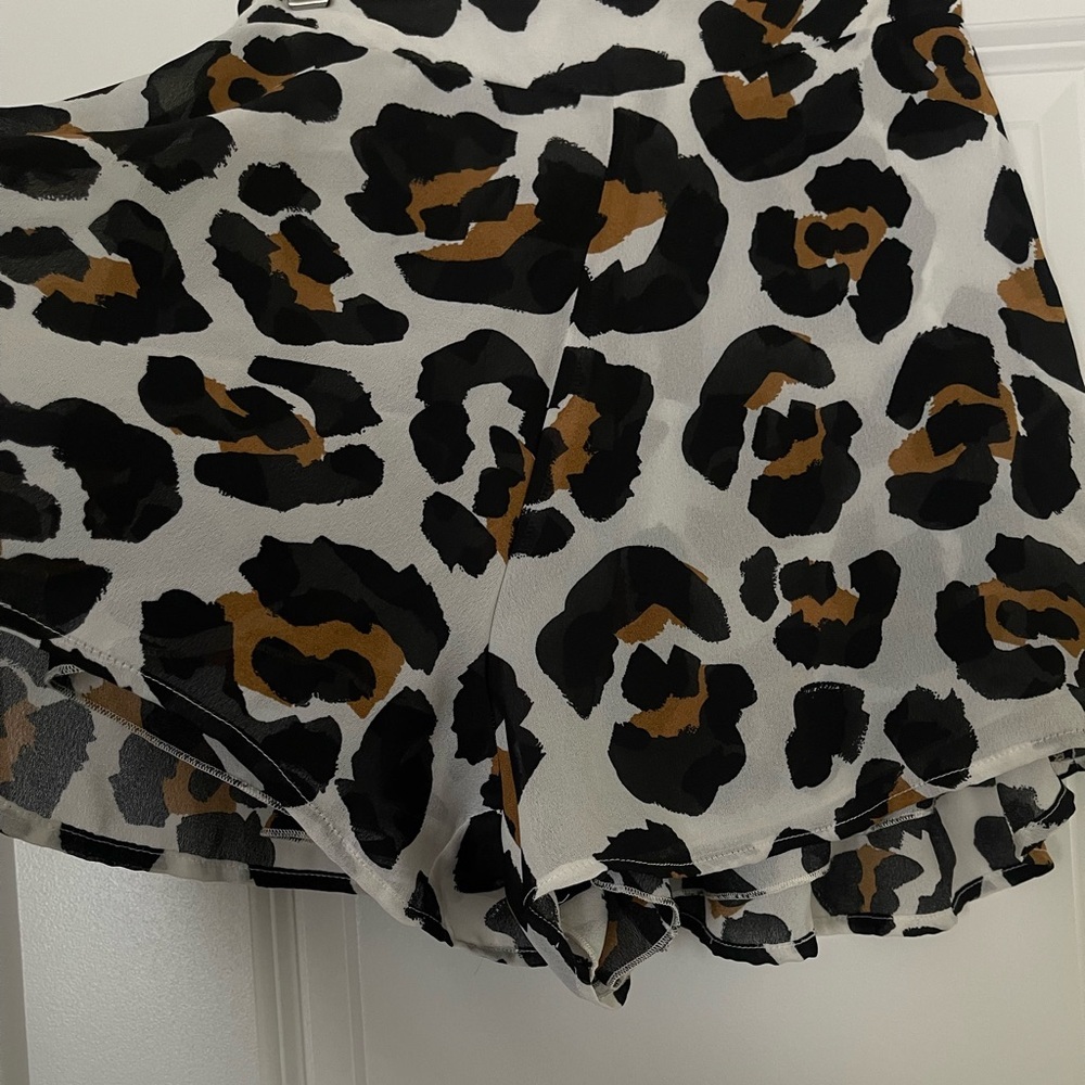 Show Me Your MuMu Black and Brown Leopard Pattern Shorts Flared Size Women Small - Picture 7 of 8